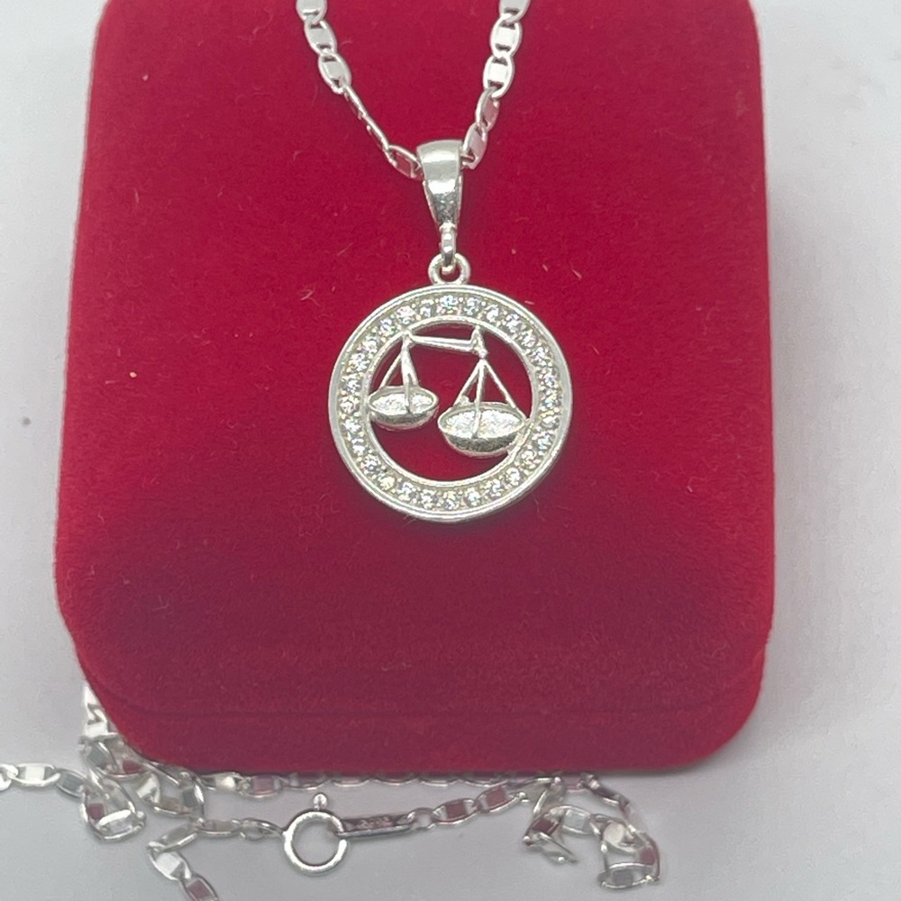 925 Sterling Silver Libra ♎️ Zodiac Charm Necklace - Picture 5 of 5